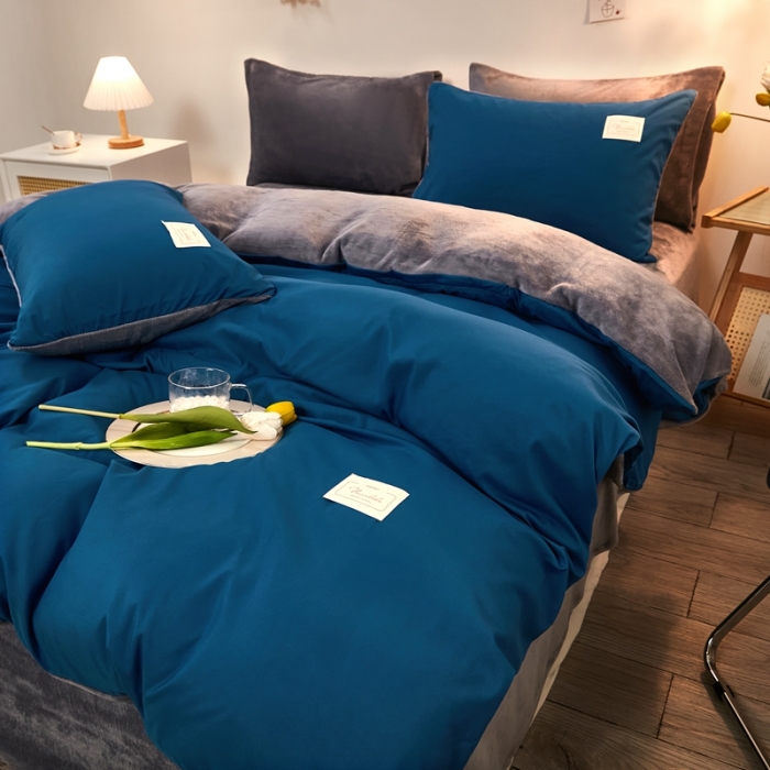 91家纺网 家纺一手货源 找家纺 啊雅 2025水洗棉+牛奶绒三件套四件套 克莱因蓝加牛奶绒