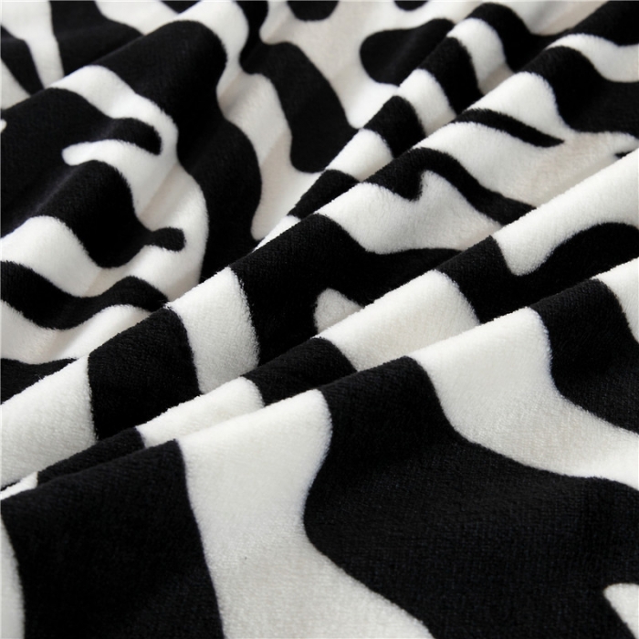 91家纺网 家纺一手货源 找家纺 爱她美家纺 2022新款300g金貂绒毛毯 斑马纹