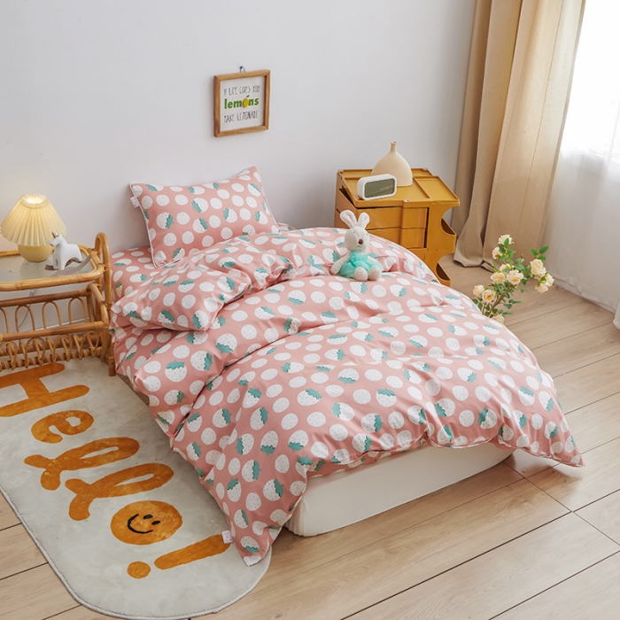 91家纺网 家纺一手货源 找家纺 ds生活馆 2025新款儿童60支贡缎长绒棉单被套（定制） 草莓乐园