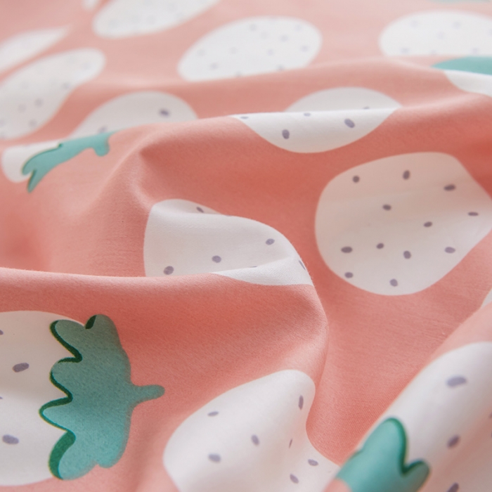 91家纺网 家纺一手货源 找家纺 ds生活馆 2025新款儿童60支贡缎长绒棉单被套（定制） 草莓乐园