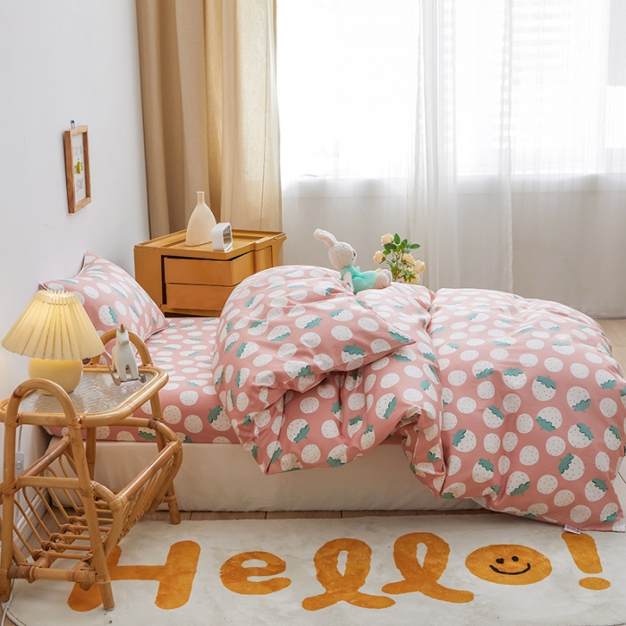 91家纺网 家纺一手货源 找家纺 ds生活馆 2025新款儿童60支贡缎长绒棉单被套（定制） 草莓乐园