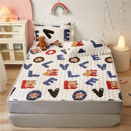 91家纺网 家纺一手货源 找家纺 舒居 新款200g高克重直角宽边牛奶绒床垫床笠 字母小熊