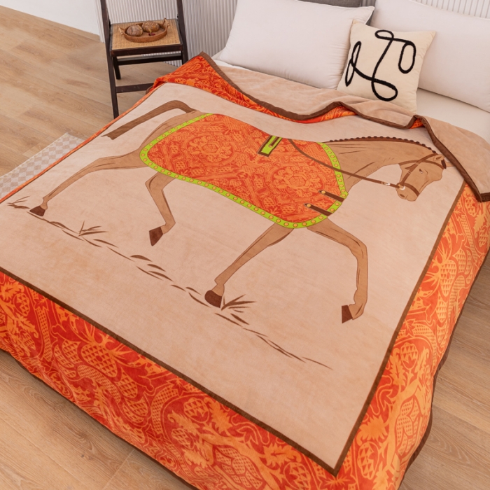 91家纺网 家纺一手货源 找家纺 卡奥新双层大版AB版云貂绒毛毯法莱绒休闲盖毯沙发空调毯 骏马