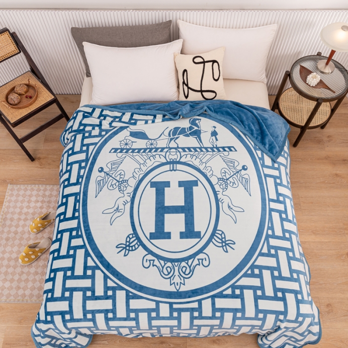 91家纺网 家纺一手货源 找家纺 卡奥双层AB版云貂绒毛毯法莱绒休闲盖毯沙发空调毯 圣马罗-兰