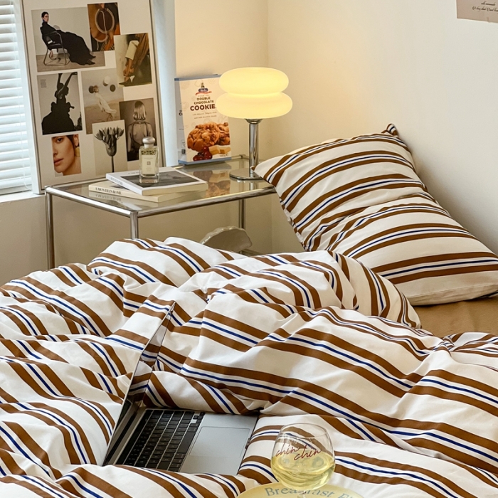 91家纺网 家纺一手货源 找家纺 昔可家纺2022新款韩风简约条纹全棉套件正常款 棕横条