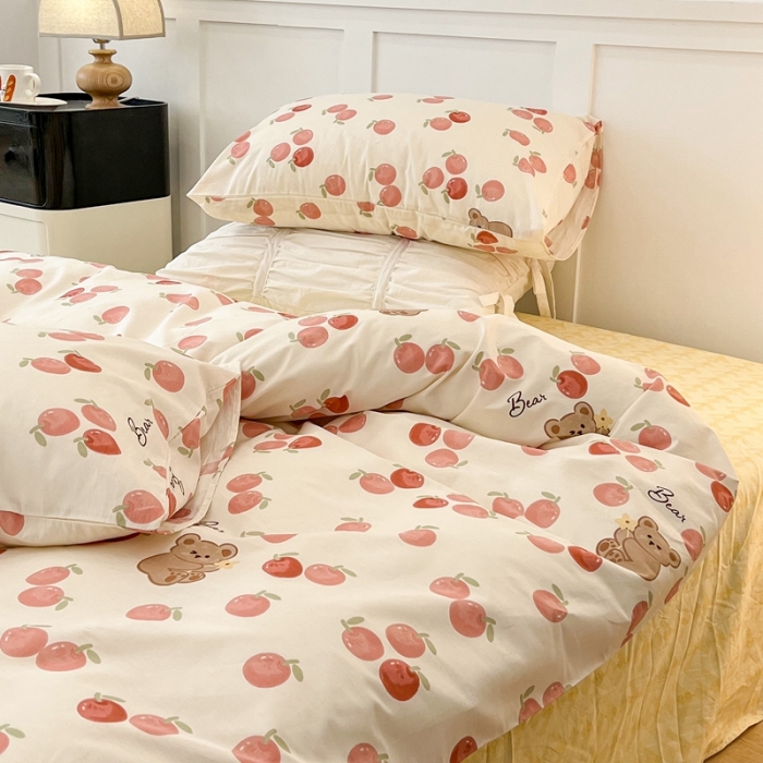 91家纺网 家纺一手货源 找家纺 昔可家纺2022新款奶呼呼卧室四件套 樱桃熊