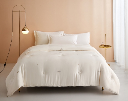 91家纺网 家纺一手货源 找家纺 2024蚕丝大豆被51%大豆蛋白纤维被提花春秋被冬被 蚕丝大豆被