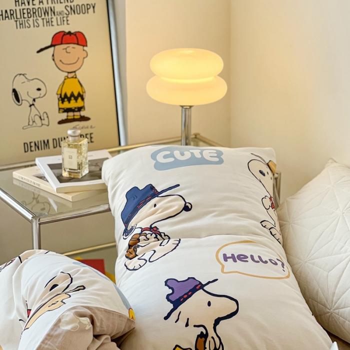 91家纺网 家纺一手货源 找家纺 昔可家纺2022新款正版授权史努比全棉四件套 背包旅行