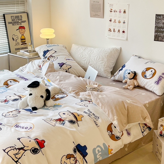 91家纺网 家纺一手货源 找家纺 昔可家纺2022新款正版授权史努比全棉四件套 背包旅行