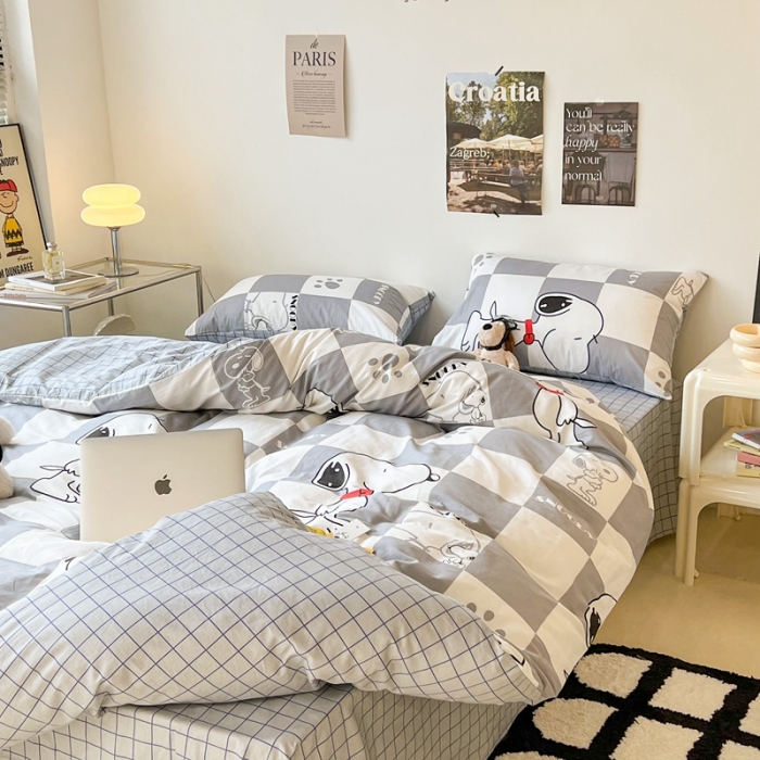 91家纺网 家纺一手货源 找家纺 昔可家纺2022新款正版授权史努比全棉四件套 灰格史努比