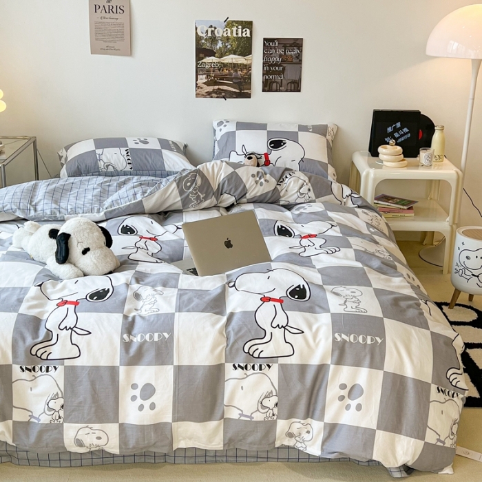 91家纺网 家纺一手货源 找家纺 昔可家纺2022新款正版授权史努比全棉四件套 灰格史努比