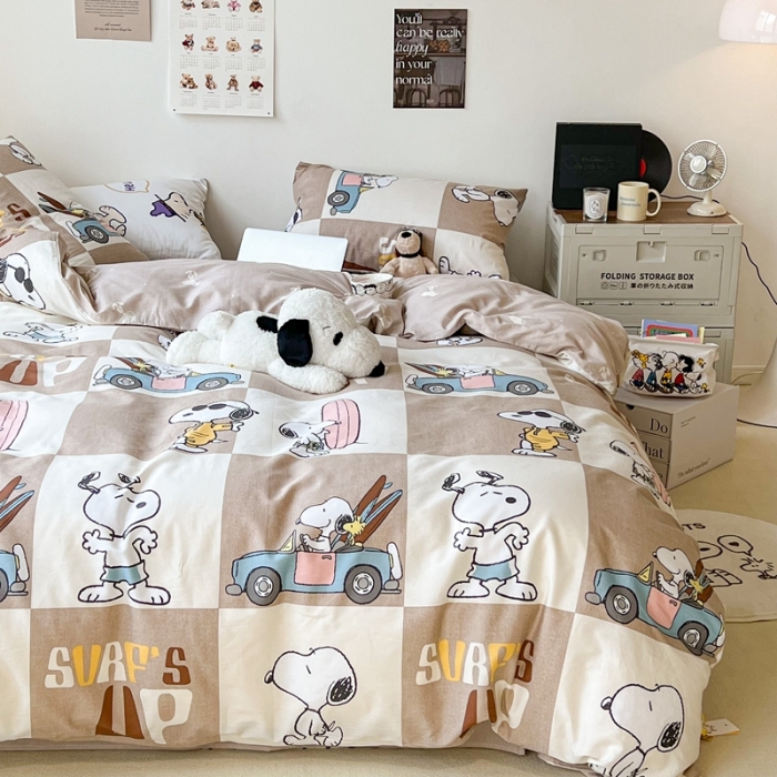 91家纺网 家纺一手货源 找家纺 昔可家纺2022新款正版授权史努比全棉四件套 假期旅行咖