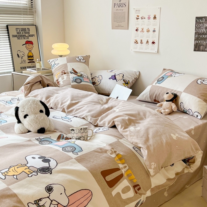 91家纺网 家纺一手货源 找家纺 昔可家纺2022新款正版授权史努比全棉四件套 假期旅行咖