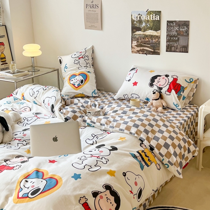 91家纺网 家纺一手货源 找家纺 昔可家纺2022新款正版授权史努比全棉四件套 小玩伴白