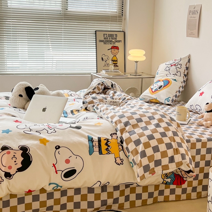 91家纺网 家纺一手货源 找家纺 昔可家纺2022新款正版授权史努比全棉四件套 小玩伴白