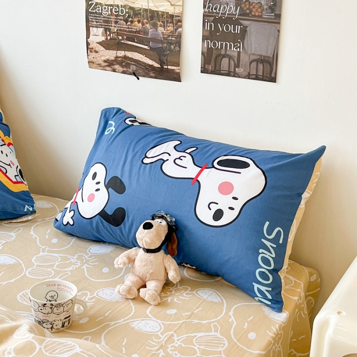 91家纺网 家纺一手货源 找家纺 昔可家纺2022新款正版授权史努比全棉四件套 小玩伴蓝