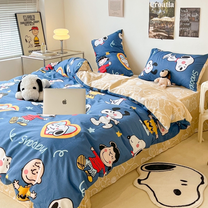 91家纺网 家纺一手货源 找家纺 昔可家纺2022新款正版授权史努比全棉四件套 小玩伴蓝