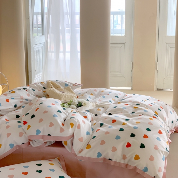 91家纺网 家纺一手货源 找家纺 汇庭 2022新款长绒棉印花学生春秋被 比心