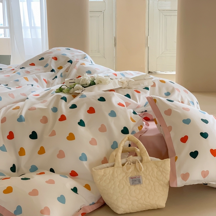 91家纺网 家纺一手货源 找家纺 汇庭 2022新款长绒棉印花学生春秋被 比心