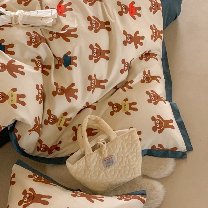 91家纺网 家纺一手货源 找家纺 汇庭 2022新款长绒棉印花学生春秋被 姜饼人白