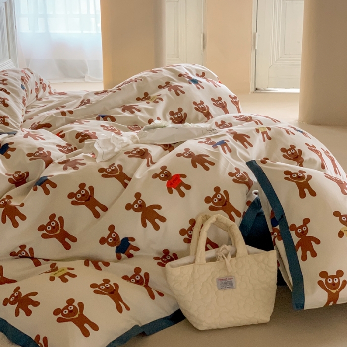 91家纺网 家纺一手货源 找家纺 汇庭 2022新款长绒棉印花学生春秋被 姜饼人白