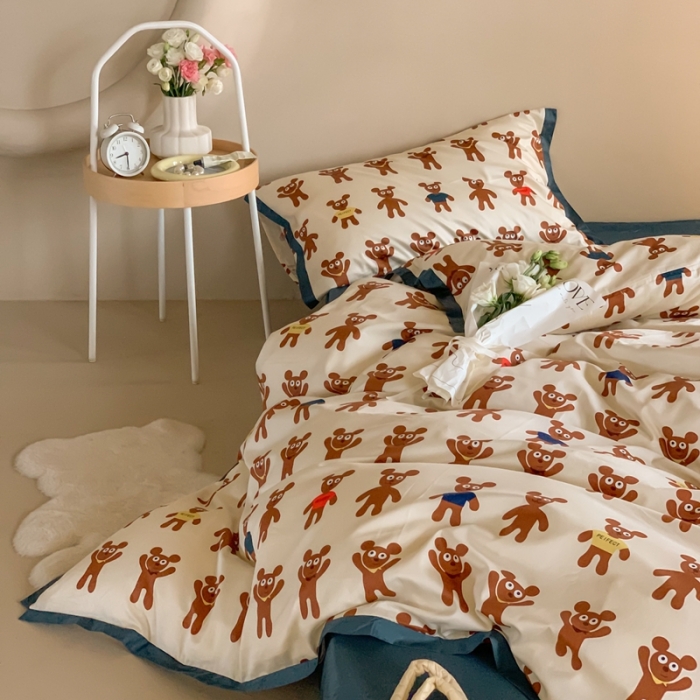 91家纺网 家纺一手货源 找家纺 汇庭 2022新款长绒棉印花学生春秋被 姜饼人白