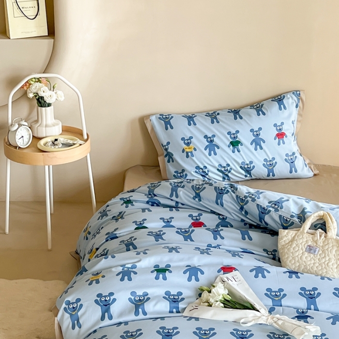 91家纺网 家纺一手货源 找家纺 汇庭 2022新款长绒棉印花学生春秋被 姜饼人蓝