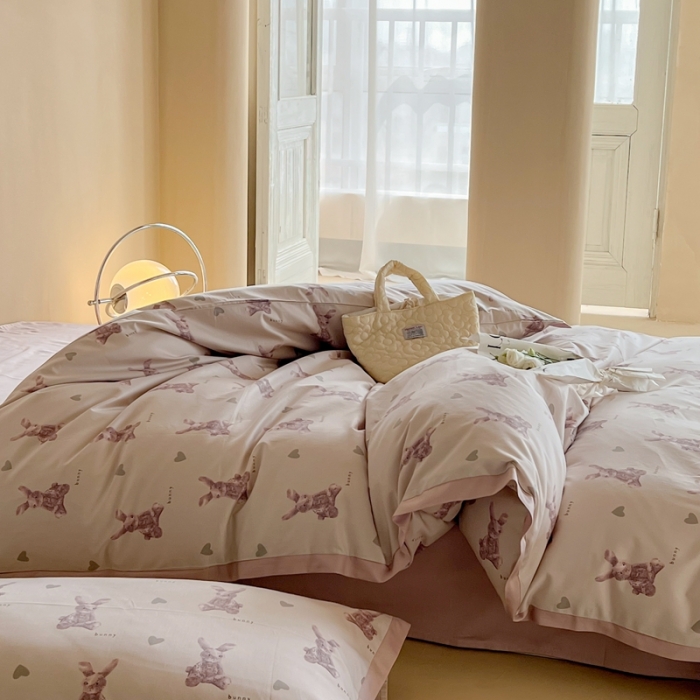 91家纺网 家纺一手货源 找家纺 汇庭 2022新款长绒棉印花学生春秋被 萌萌兔