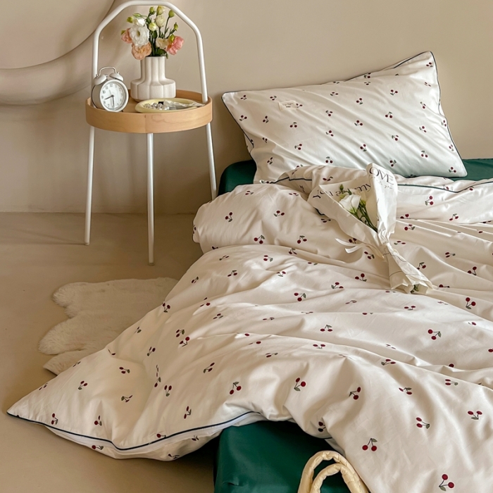 91家纺网 家纺一手货源 找家纺 汇庭 2022新款长绒棉印花学生春秋被 小樱桃