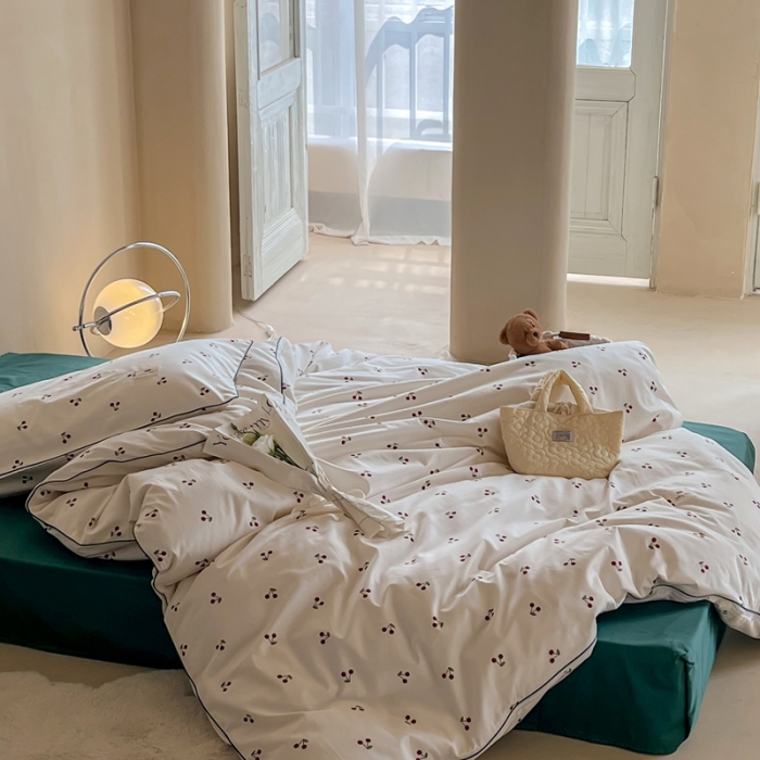 91家纺网 家纺一手货源 找家纺 汇庭 2022新款长绒棉印花学生春秋被 小樱桃