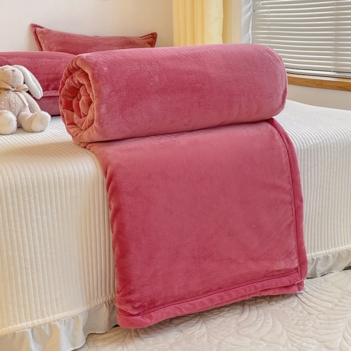 91家纺网 家纺一手货源 找家纺 雅萱家纺 2022新款纯色牛奶绒多功能毛毯 豆沙