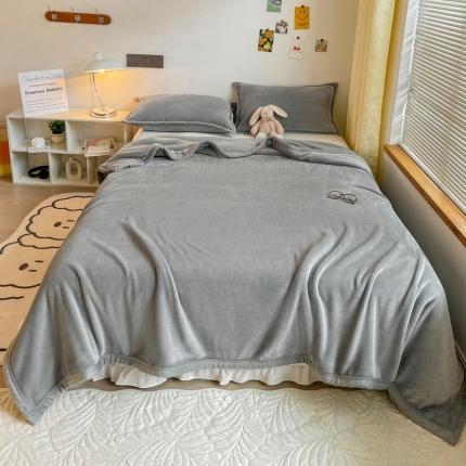 雅萱家纺 2022新款纯色牛奶绒多功能毛毯 浅灰