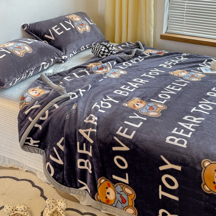 91家纺网 家纺一手货源 找家纺 雅萱家纺 2022新款印花云貂绒毛毯 love熊