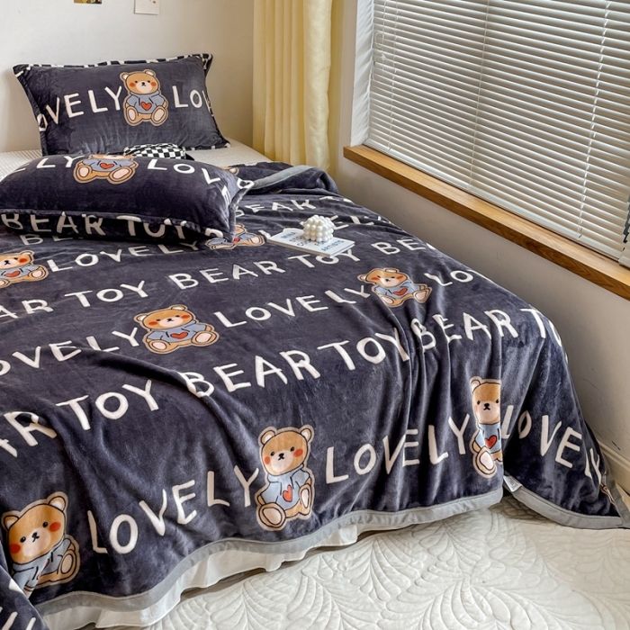 91家纺网 家纺一手货源 找家纺 雅萱家纺 2022新款印花云貂绒毛毯 love熊