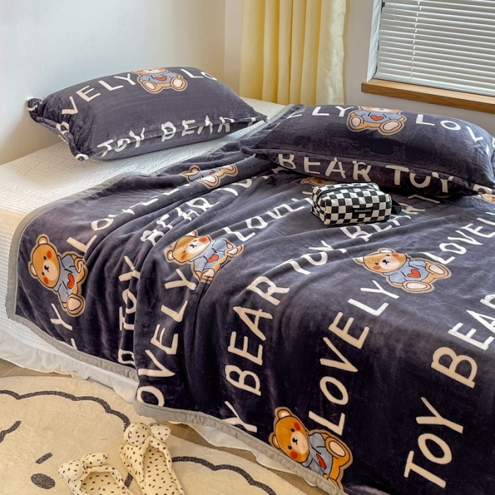 91家纺网 家纺一手货源 找家纺 雅萱家纺 2022新款印花云貂绒毛毯 love熊