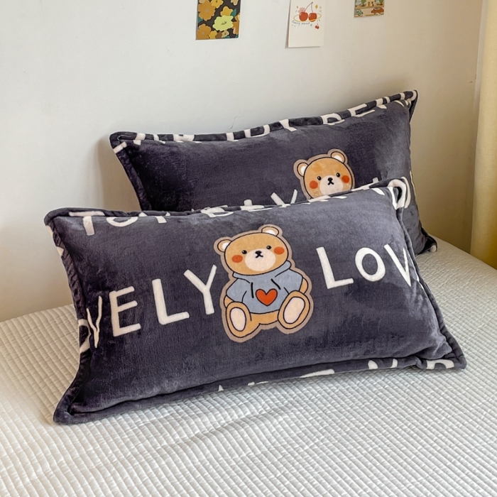 91家纺网 家纺一手货源 找家纺 雅萱家纺 2022新款印花云貂绒毛毯 love熊