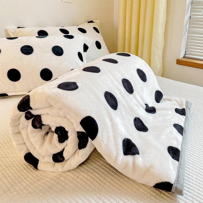 91家纺网 家纺一手货源 找家纺 雅萱家纺 2022新款印花云貂绒毛毯 白波点