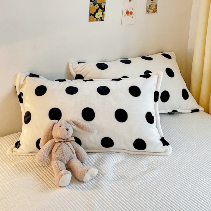 91家纺网 家纺一手货源 找家纺 雅萱家纺 2022新款印花云貂绒毛毯 白波点