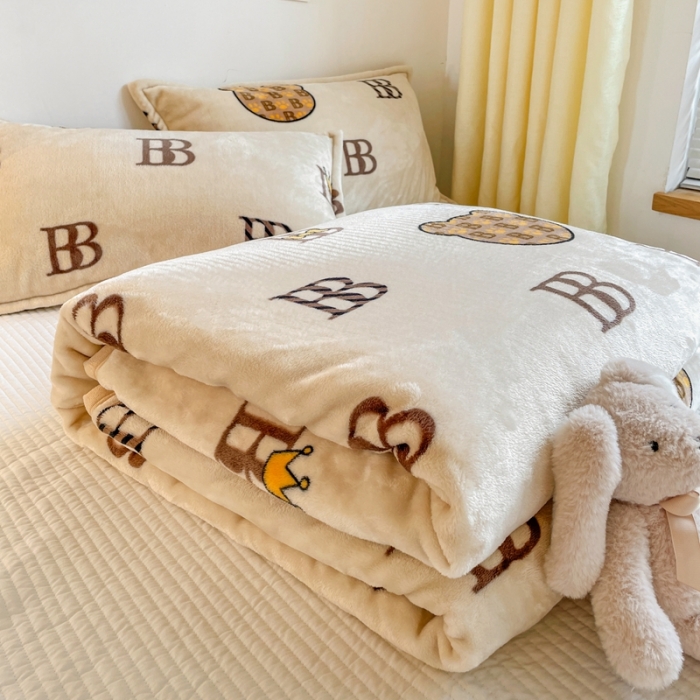 91家纺网 家纺一手货源 找家纺 雅萱家纺 2022新款印花云貂绒毛毯 宝莉熊