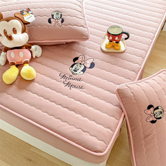 91家纺网 家纺一手货源 找家纺 鑫钰 2023新款迪士尼全棉色织刺绣床笠 米妮公主