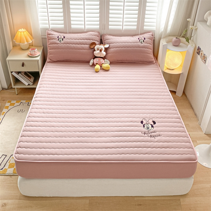 91家纺网 家纺一手货源 找家纺 鑫钰 2023新款迪士尼全棉色织刺绣床笠 米妮公主