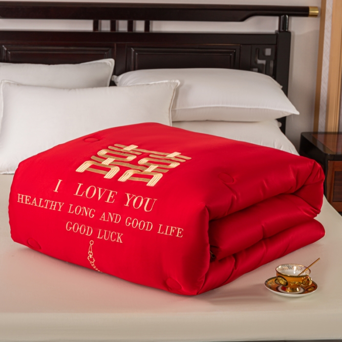 91家纺网 家纺一手货源 找家纺 壹张床 新款婚庆斜纹水洗棉绣花冬被大豆春秋被喜庆被大红被子 幸福喜嫁