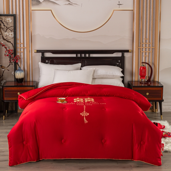 91家纺网 家纺一手货源 找家纺 壹张床 新款婚庆斜纹水洗棉绣花冬被大豆春秋被喜庆被大红被子 幸福喜嫁