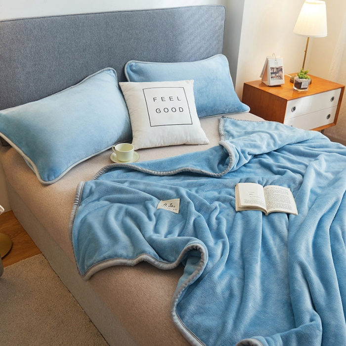 91家纺网 家纺一手货源 找家纺 丝幔 2025新款日式牛奶绒多功能毛毯三件套 宾利蓝