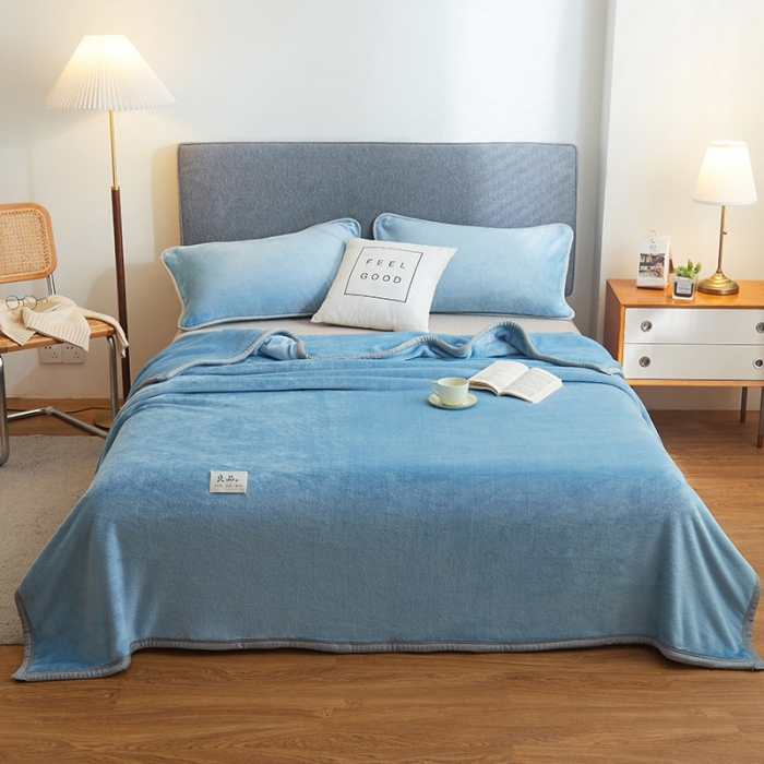 91家纺网 家纺一手货源 找家纺 丝幔 2025新款日式牛奶绒多功能毛毯三件套 宾利蓝