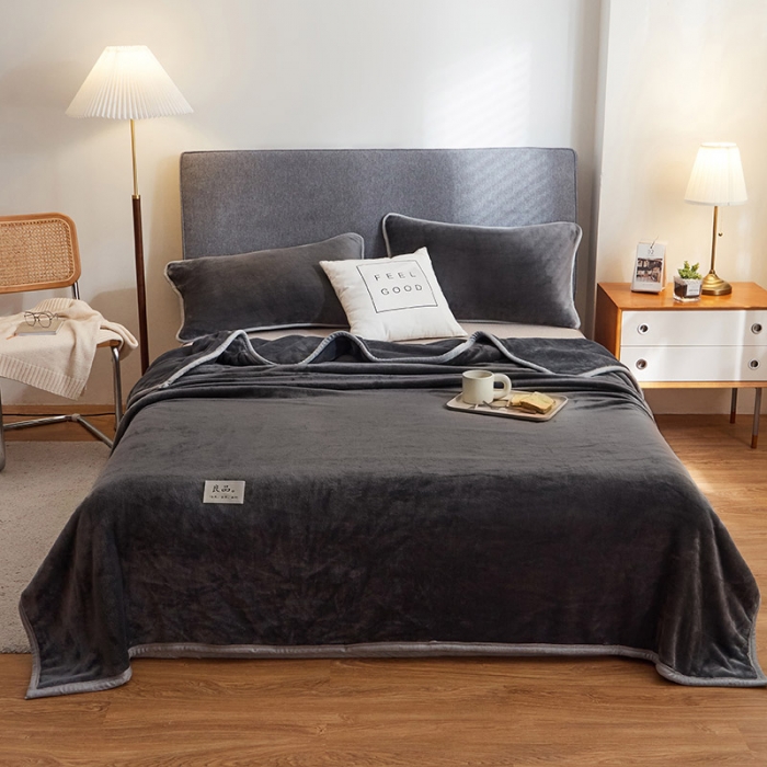 91家纺网 家纺一手货源 找家纺 丝幔 2025新款日式牛奶绒多功能毛毯三件套 太空灰