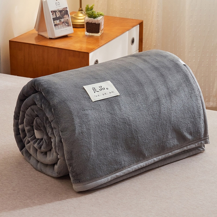 91家纺网 家纺一手货源 找家纺 丝幔 2025新款日式牛奶绒多功能毛毯三件套 太空灰