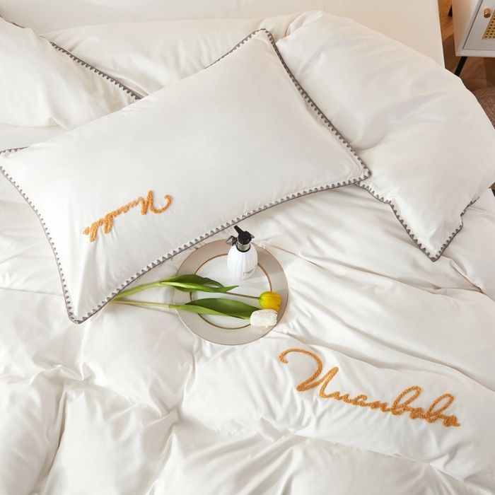 91家纺网 家纺一手货源 找家纺 啊雅家居 2025新款A类水洗棉贝壳边毛巾绣四件套 时尚白