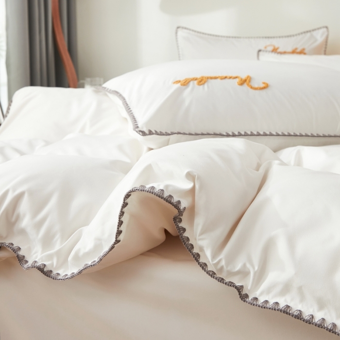 91家纺网 家纺一手货源 找家纺 啊雅家居 2025新款A类水洗棉贝壳边毛巾绣四件套 时尚白