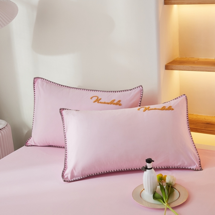 91家纺网 家纺一手货源 找家纺 啊雅家居 2025新款A类水洗棉贝壳边毛巾绣四件套 时尚粉